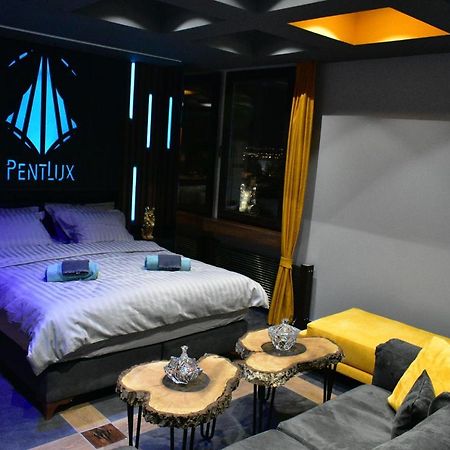 Pentlux - Spa Penthouse In The Heart Of Skopje Extérieur photo