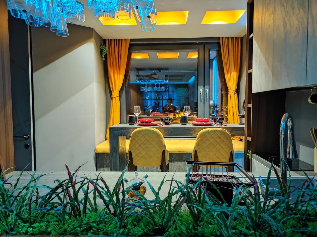 Pentlux - Spa Penthouse In The Heart Of Skopje Extérieur photo