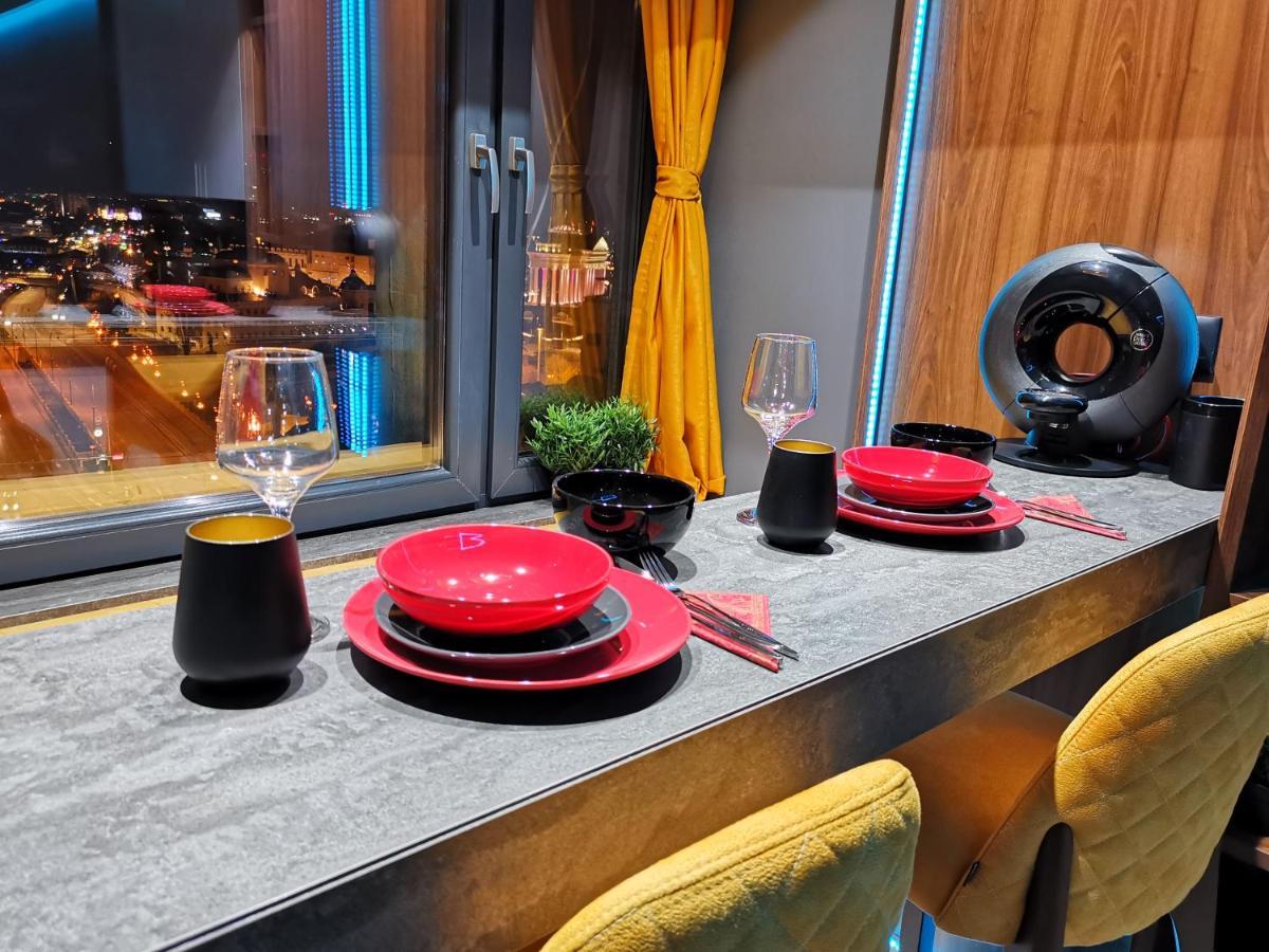 Pentlux - Spa Penthouse In The Heart Of Skopje Extérieur photo