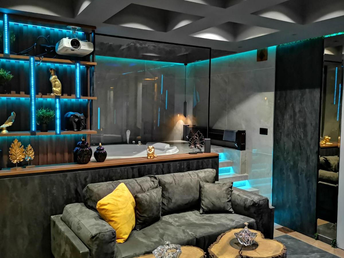 Pentlux - Spa Penthouse In The Heart Of Skopje Extérieur photo