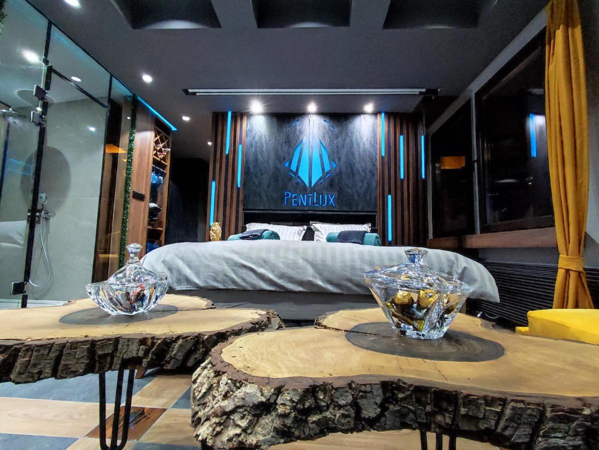 Pentlux - Spa Penthouse In The Heart Of Skopje Extérieur photo