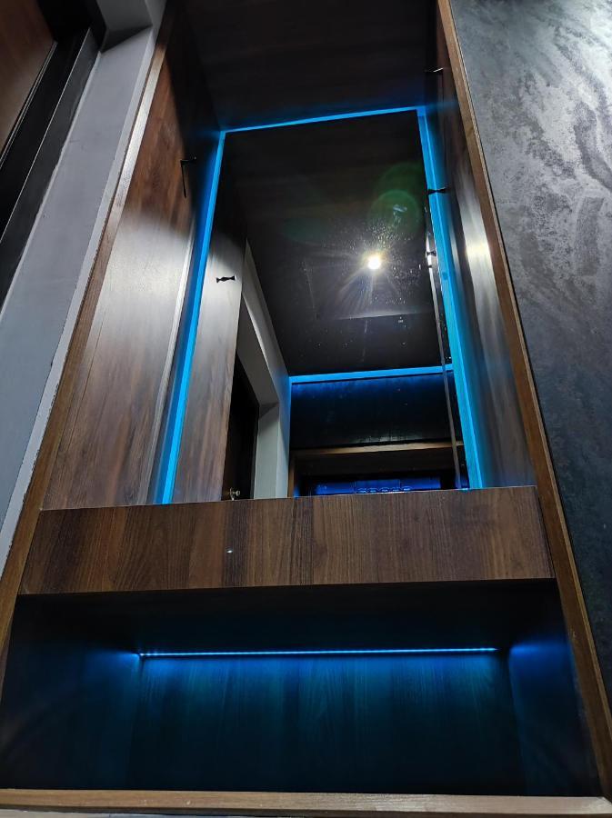 Pentlux - Spa Penthouse In The Heart Of Skopje Extérieur photo