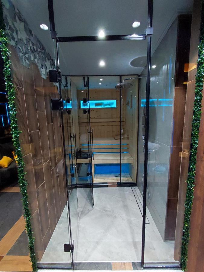 Pentlux - Spa Penthouse In The Heart Of Skopje Extérieur photo