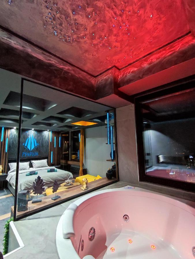 Pentlux - Spa Penthouse In The Heart Of Skopje Extérieur photo