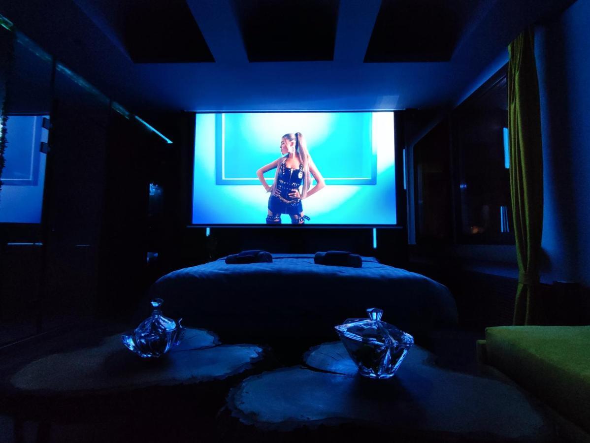 Pentlux - Spa Penthouse In The Heart Of Skopje Extérieur photo